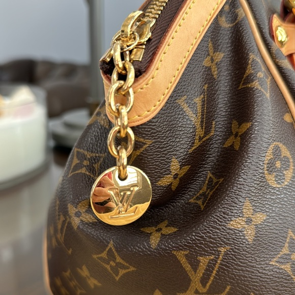 Louis Vuitton Tivoli GM bag - Picture 5 of 16